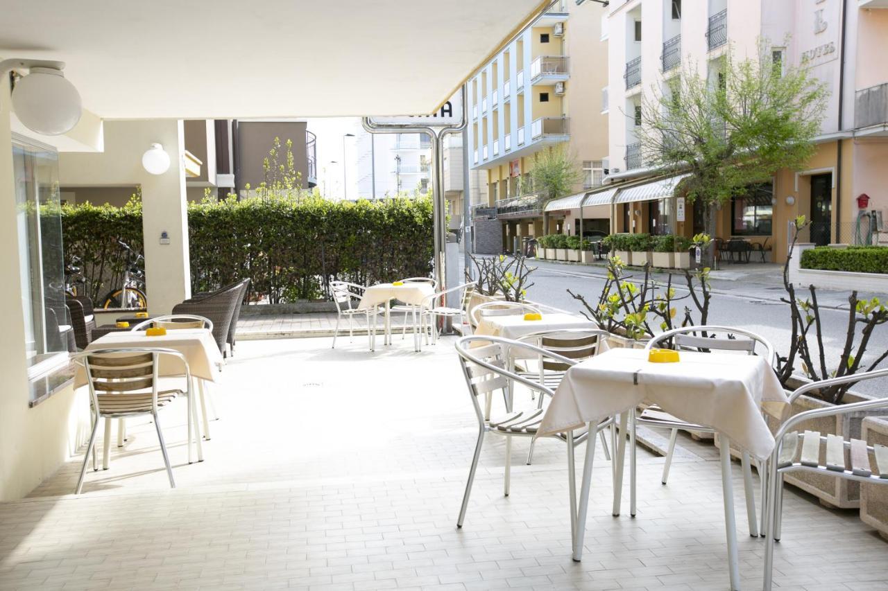 Hotel Ischia Rímini Exterior foto